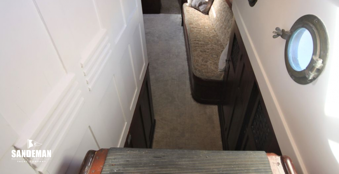 Down fwd to fwd accommodation
