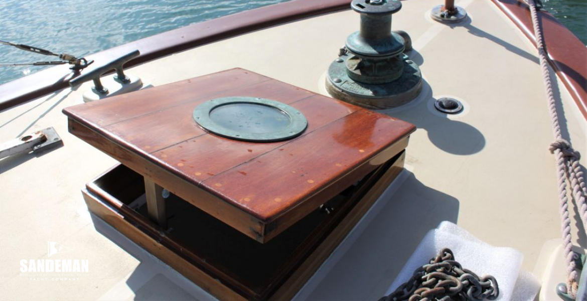 Forehatch & foredeck