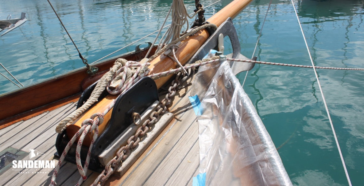 09Foredeck.jpg