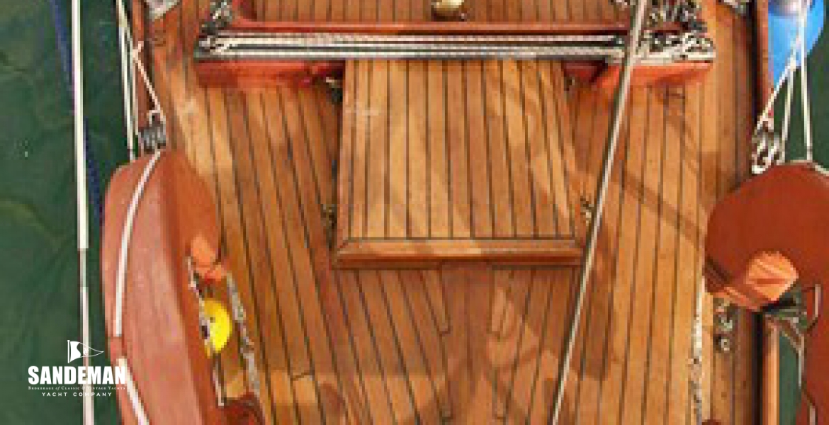 14Arialviewcockpitandaftdeck.jpg