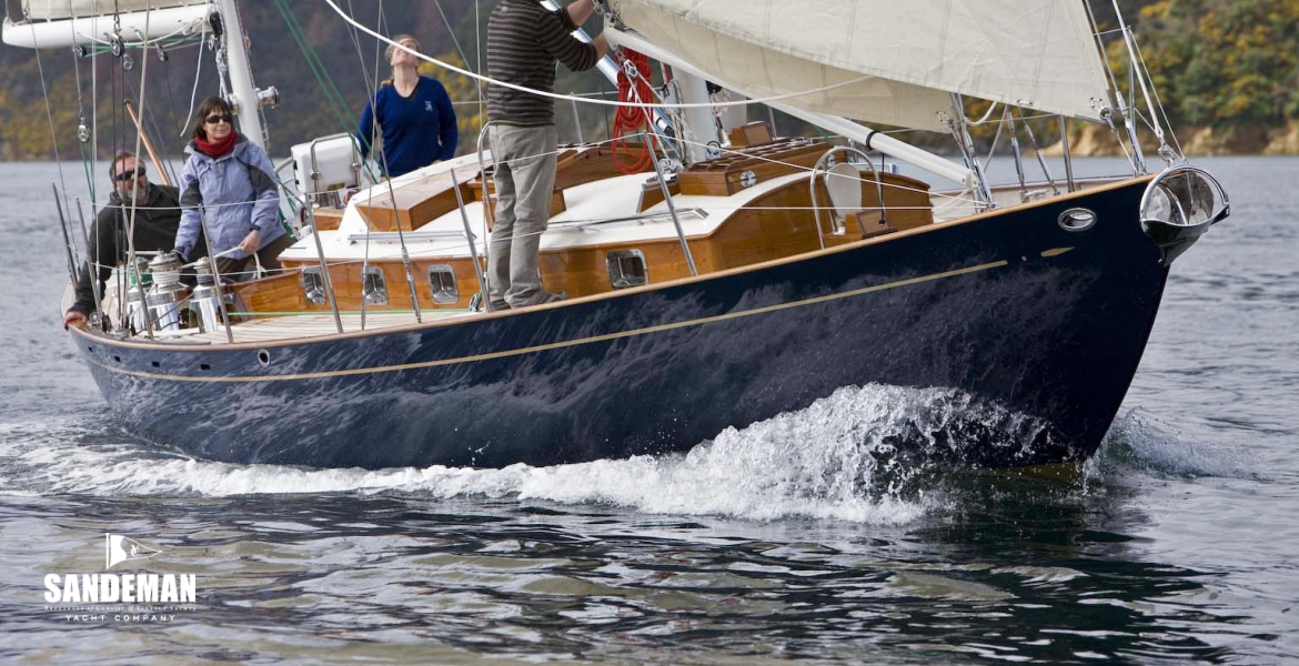 05 Stbd bow.jpg