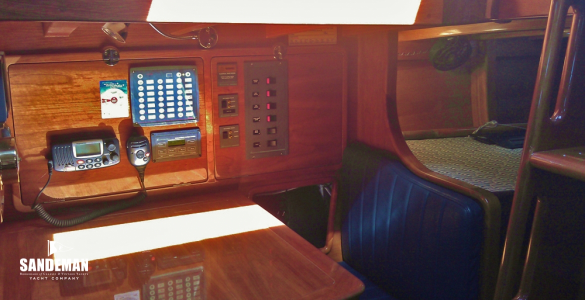 22 Nav area n pilot berth.jpg