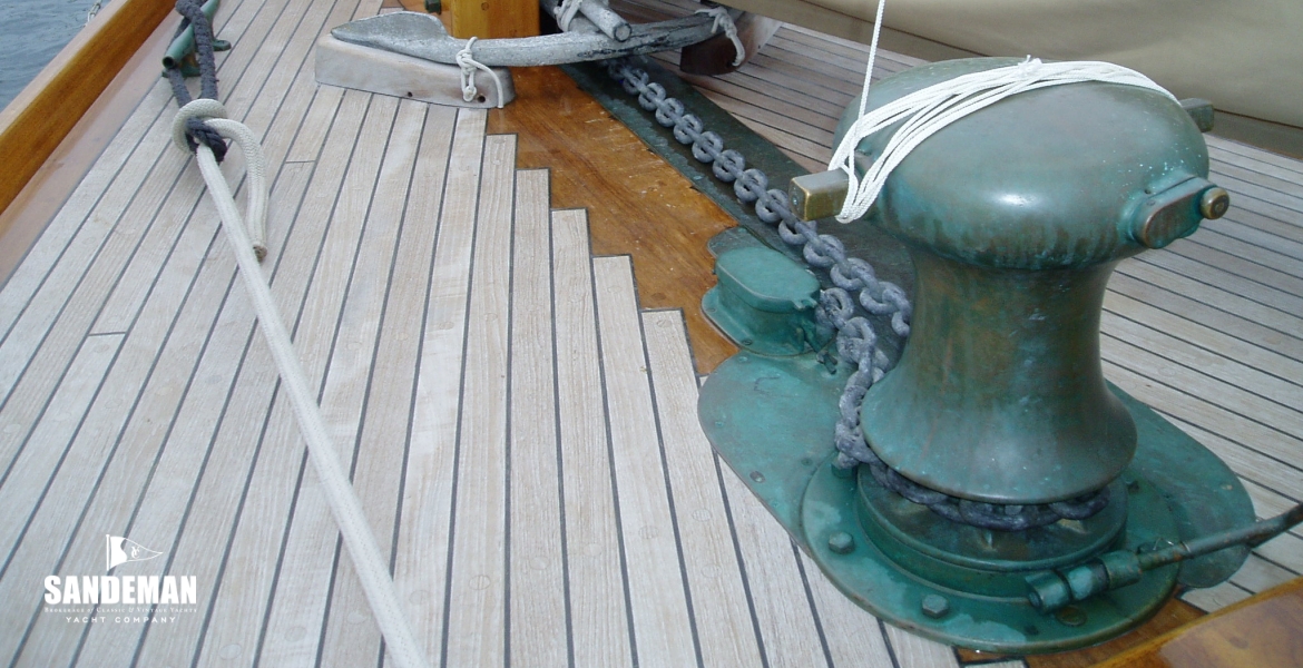 12Foredeck.JPG
