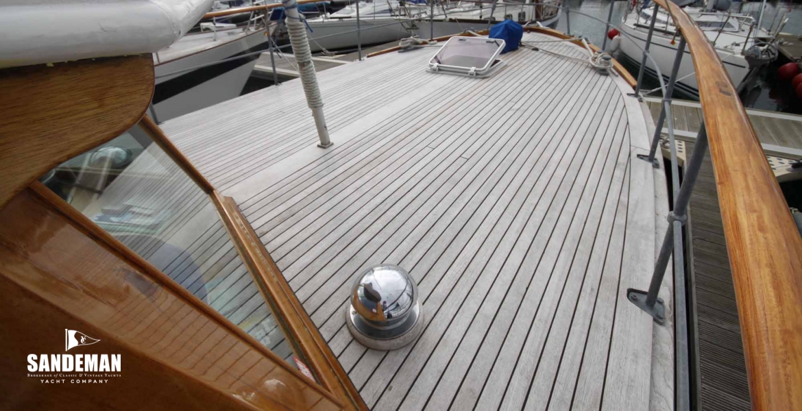 09Foredeck.jpg