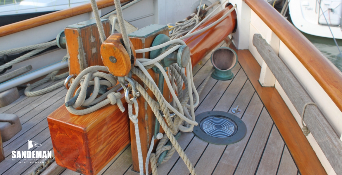 20 Foredeck detail