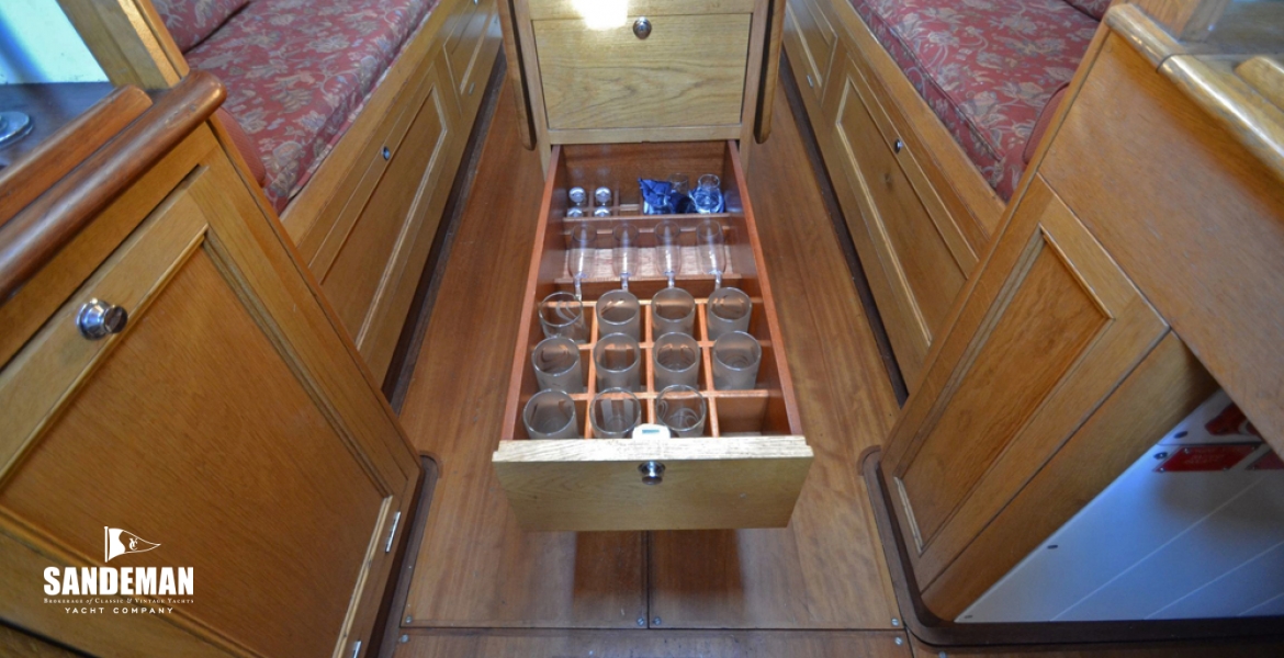 37 Table drawers