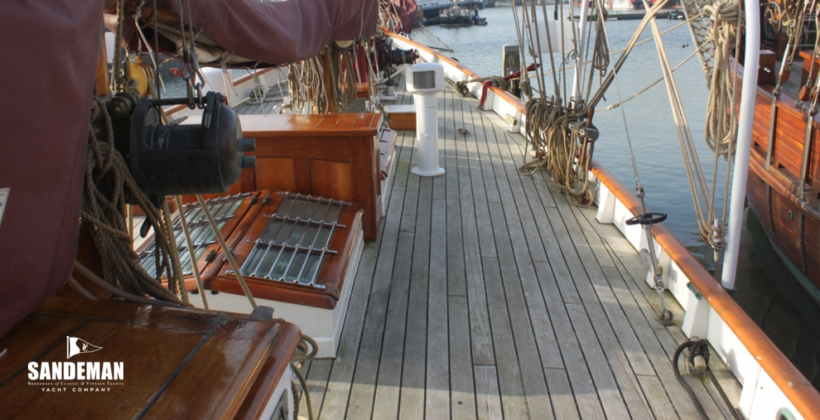 Starboard side view forward