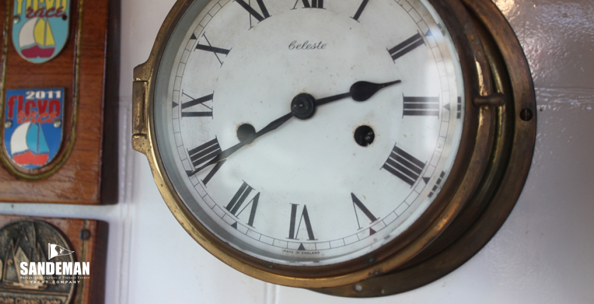 38 Ship's clock