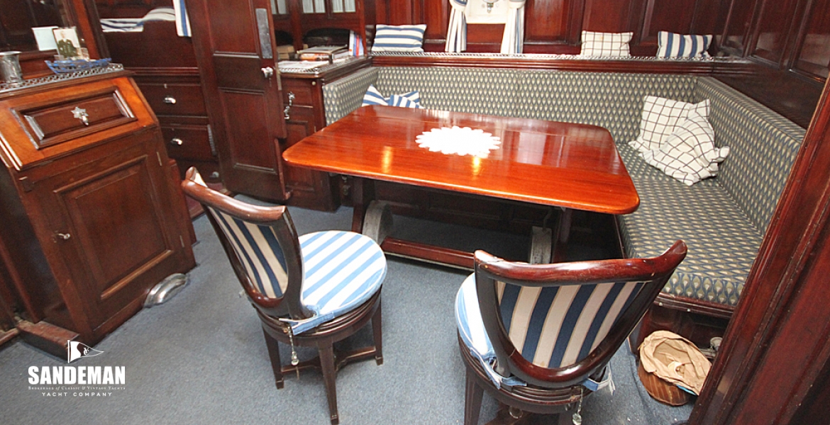 Saloon view to starboard; door to cabin