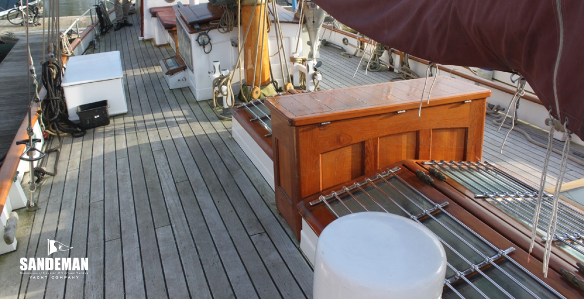 Between masts view aft