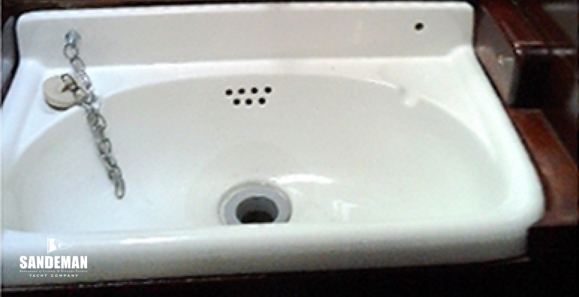 Guest cabin basin