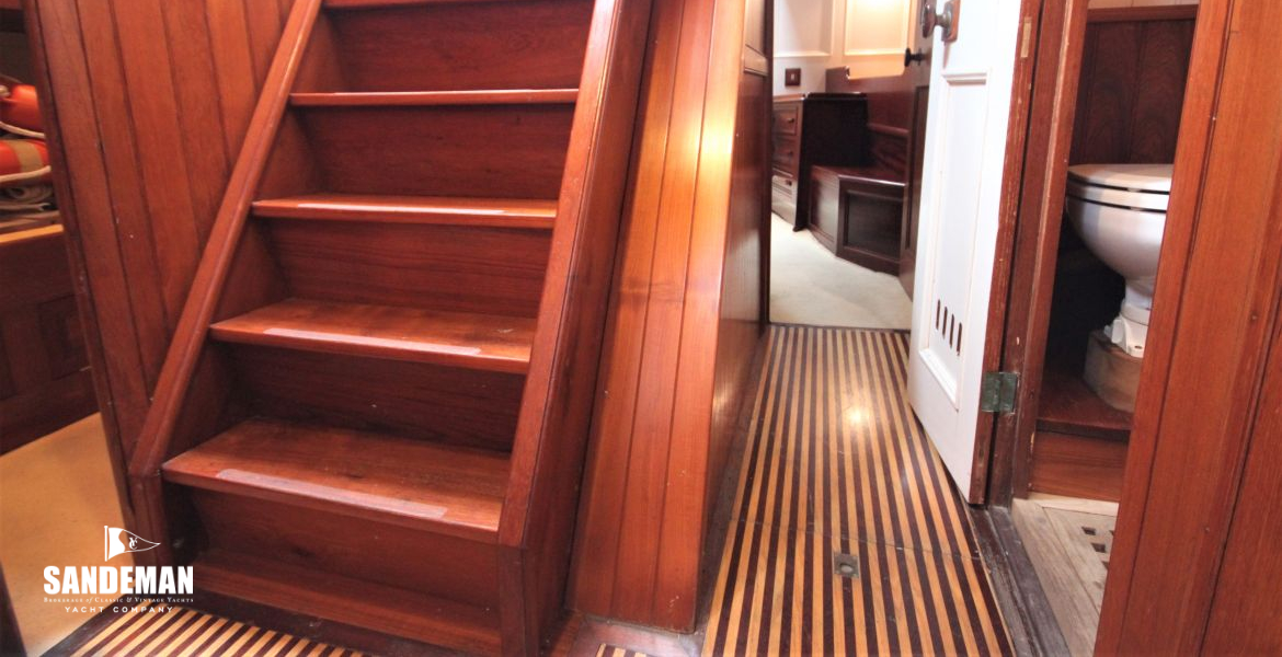 LOBBY AND PASSAGE AFT