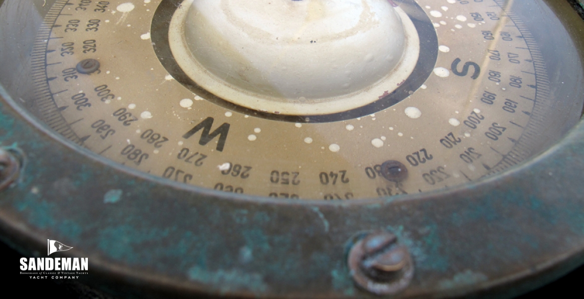 Steering compass