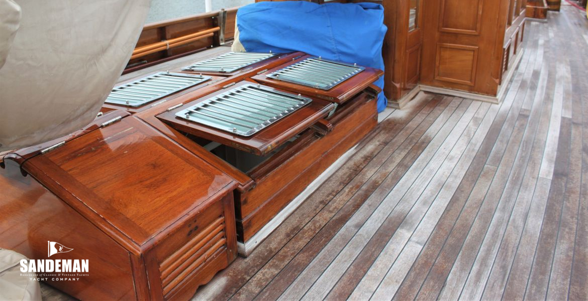 MID DECK V AFT PORT