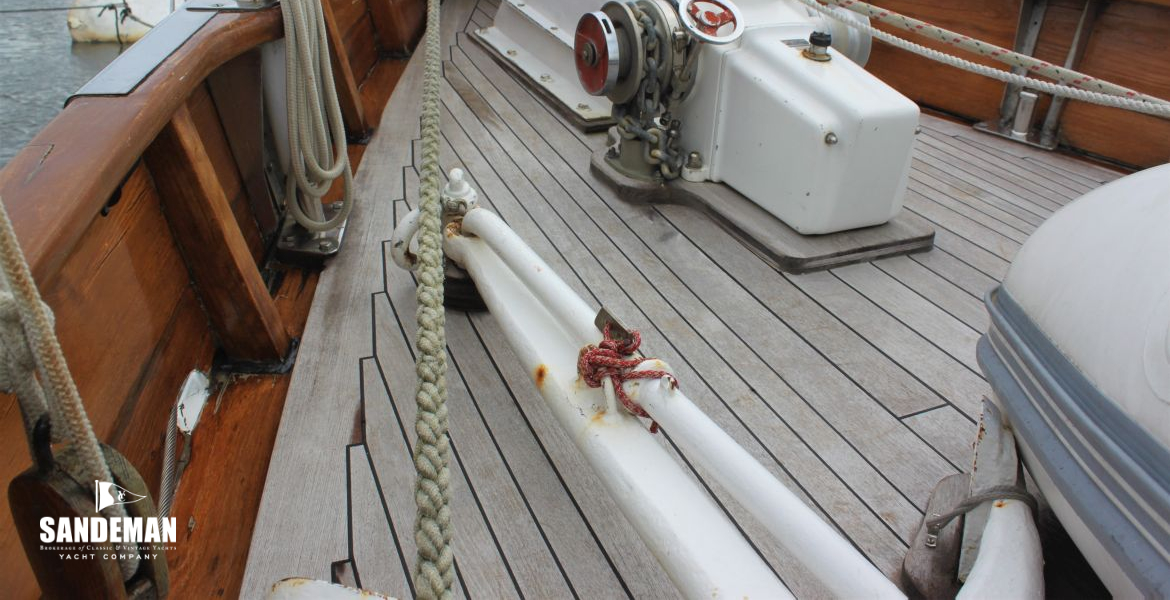 FOREDECK FWD