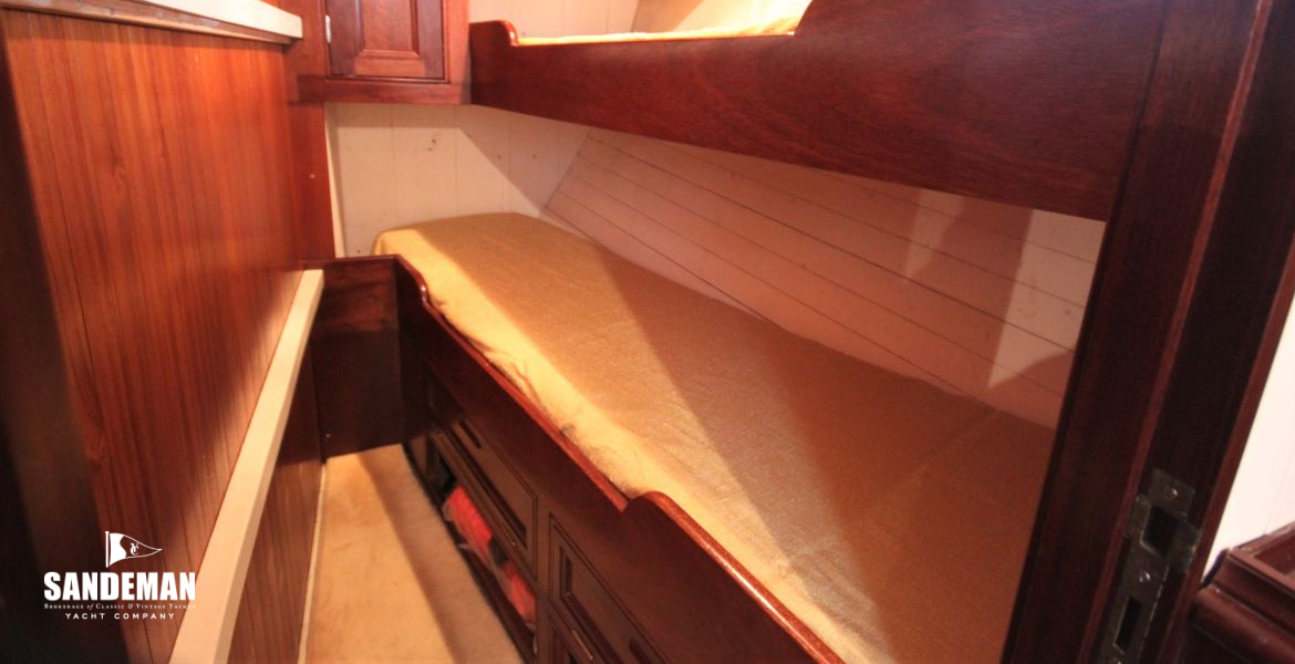FWD GUEST CABIN