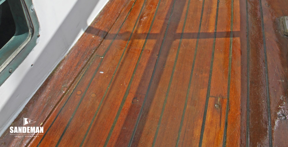 10Sidedeckvaft.jpg