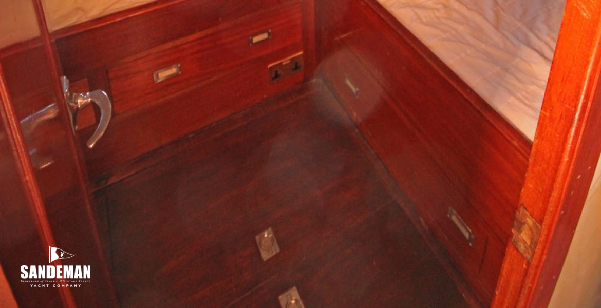 28Guestcabin.jpg