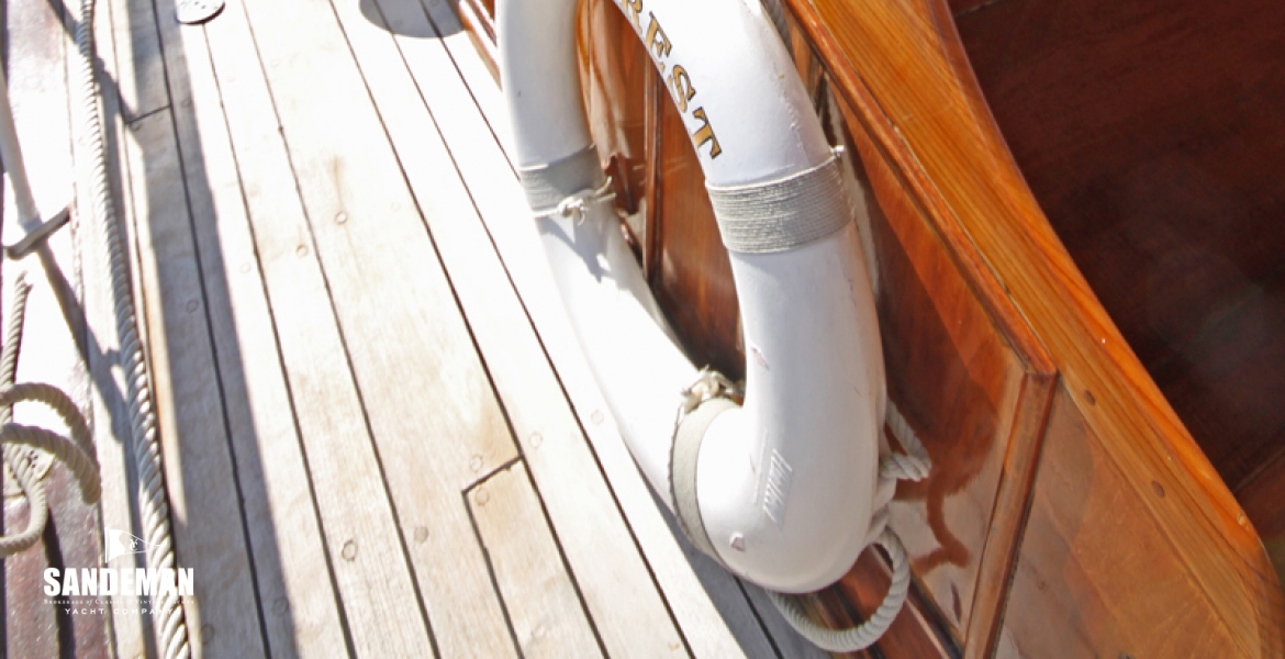 08Sidedeck.jpg