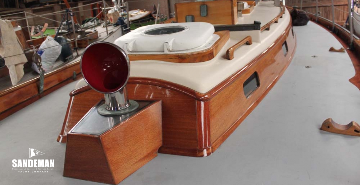 14Foredeckviewaft.jpg