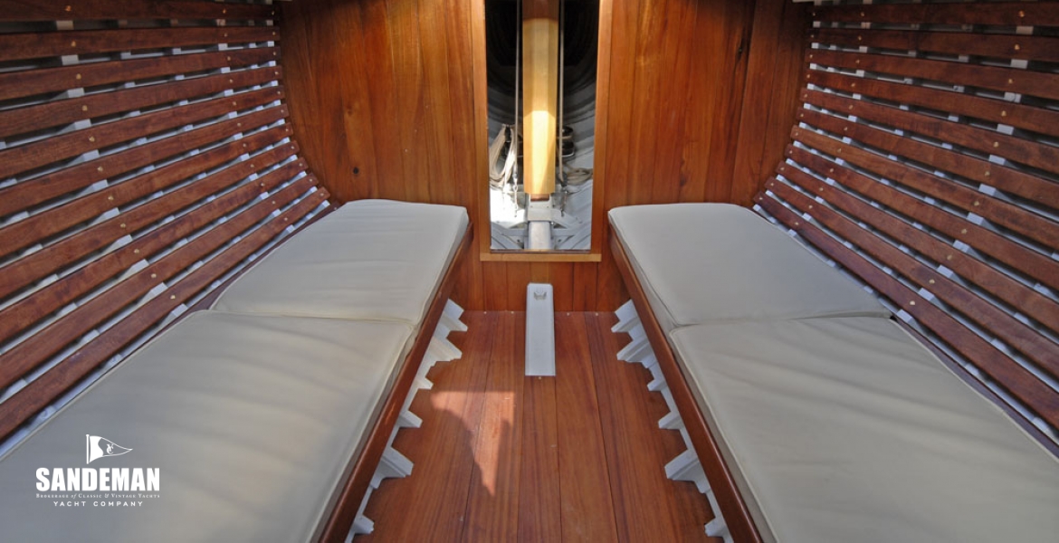30 Main cabin