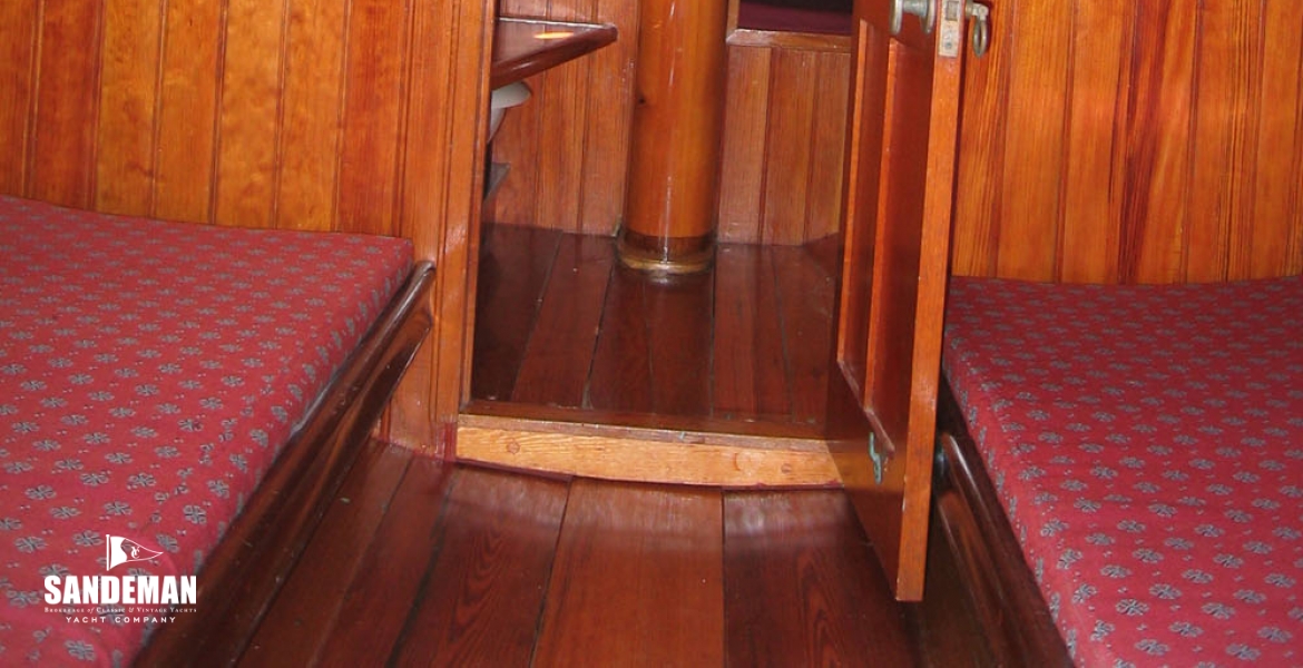 18Maincabin.jpg