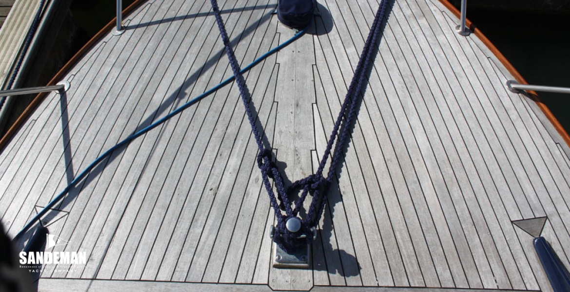 04Foredeck.jpg