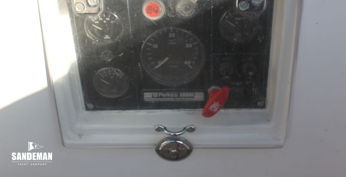 18Engineinstruments.JPG