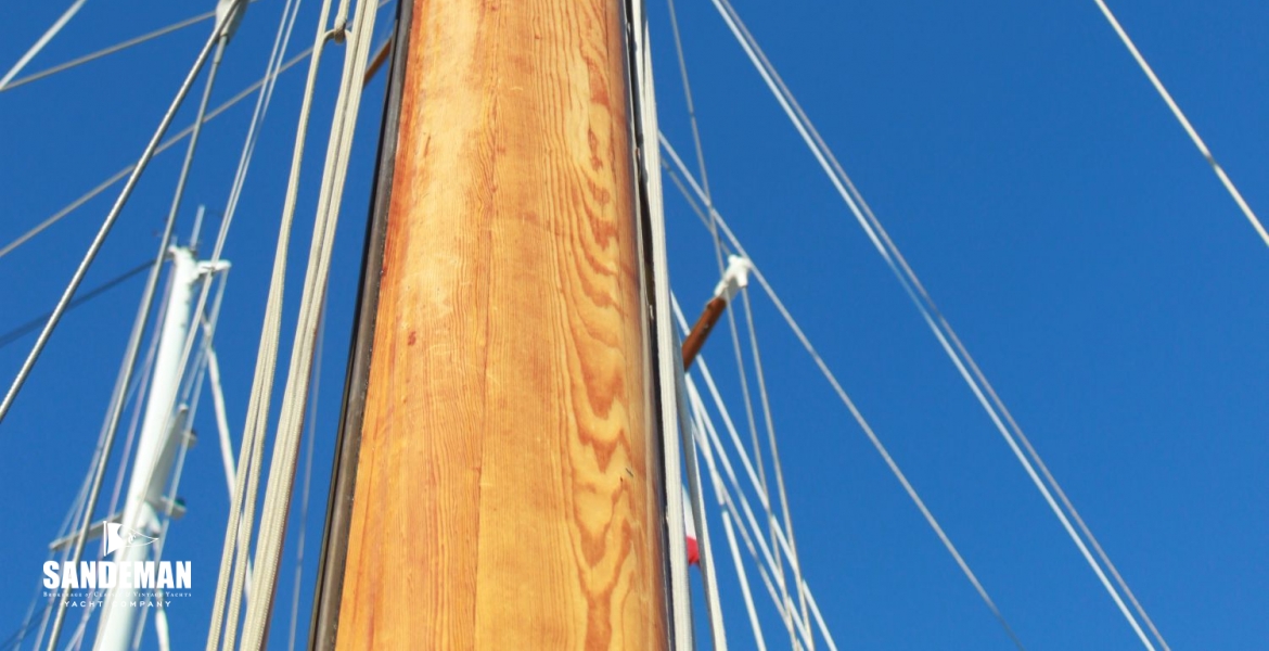 23Upmainmast.jpg