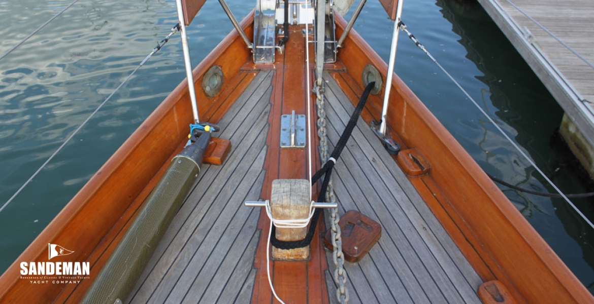 13Foredeck.jpg