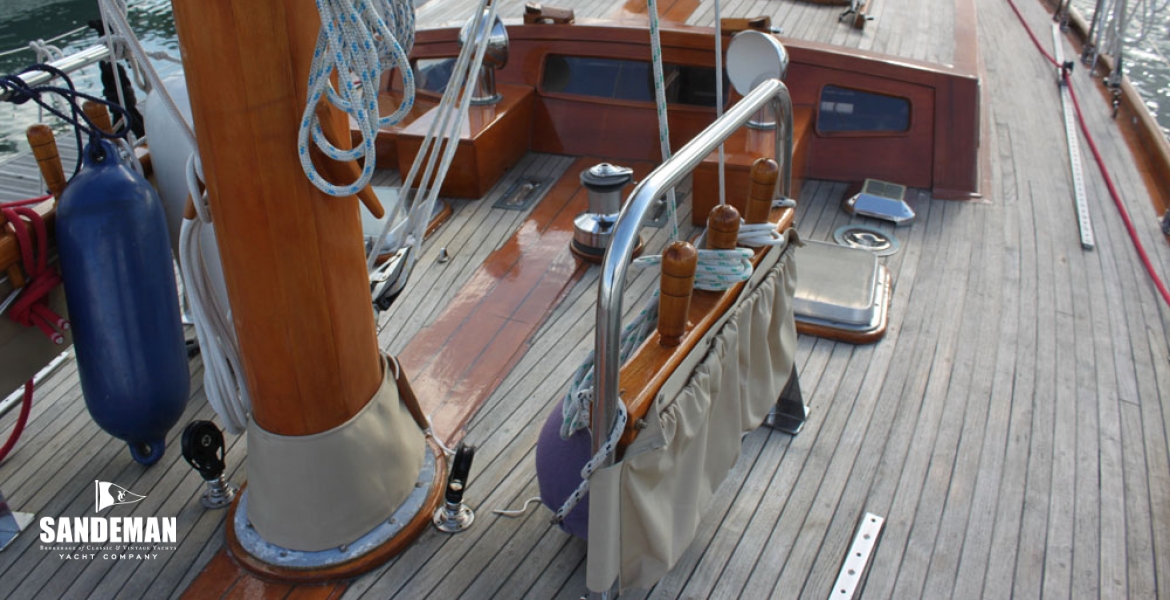 16Mainmast.jpg