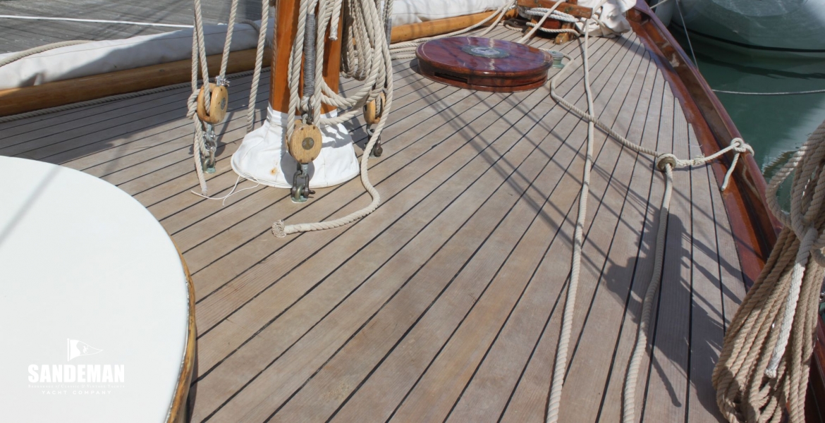 Bow looking fwd