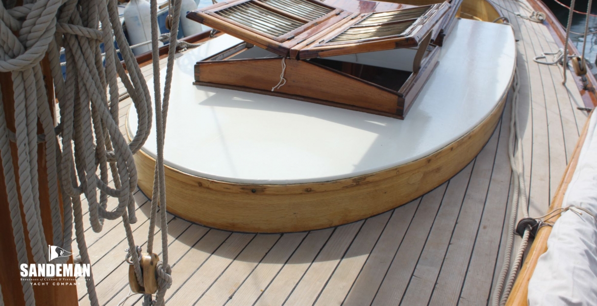 Skylight aft