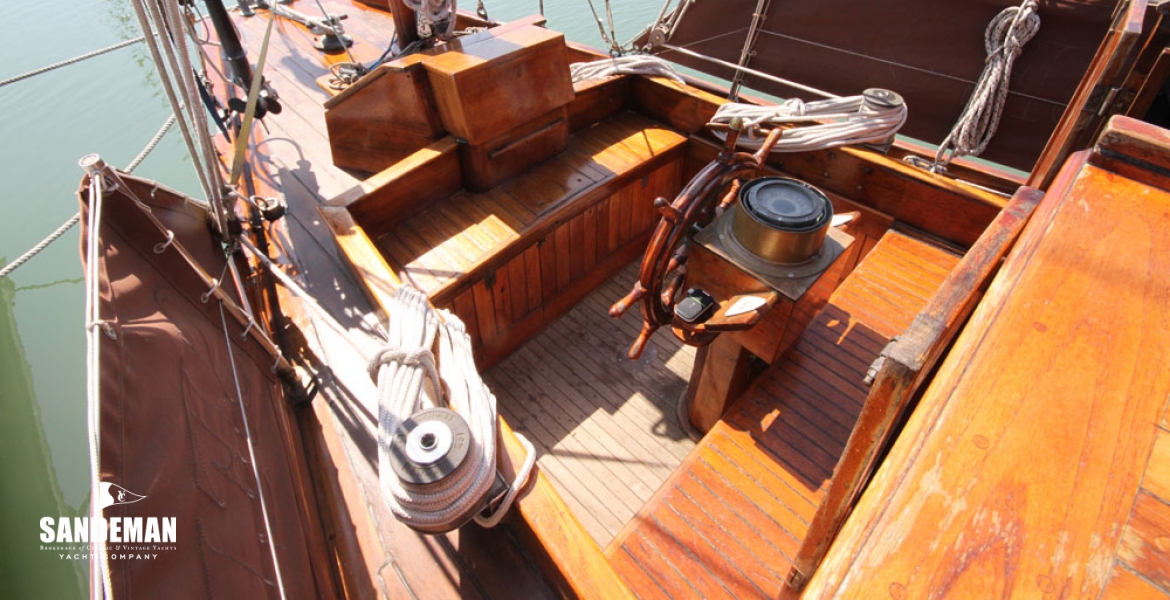 08Mizzenncockpit.jpg