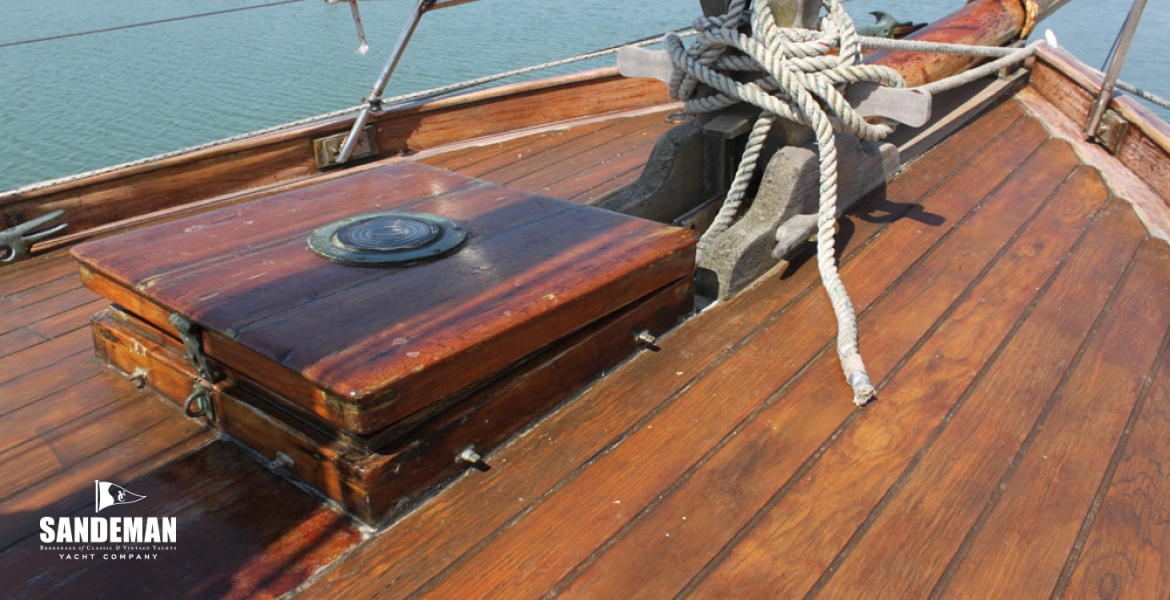 13Foredeck.jpg