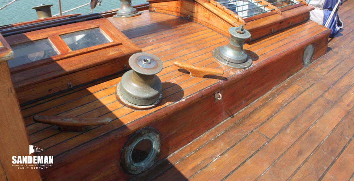 09sidedeckncoach.jpg