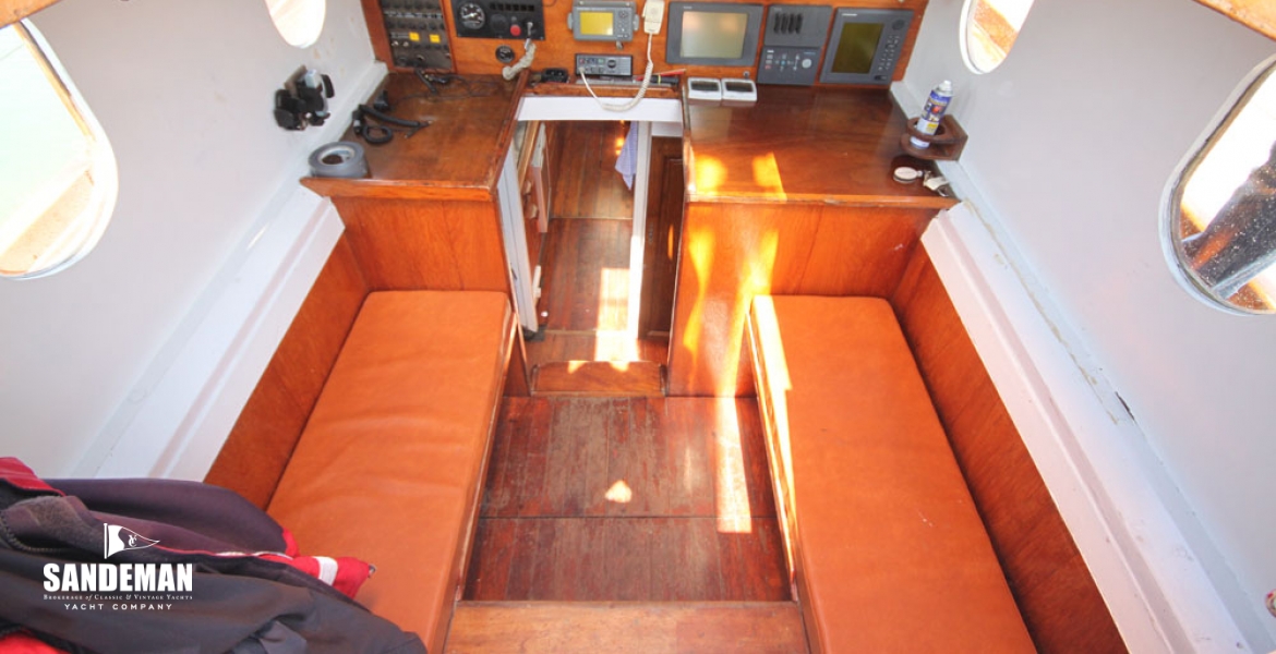 23Doghouseinterior.jpg