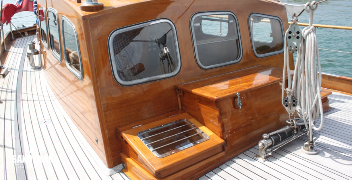 18Deckhousevaft.jpg