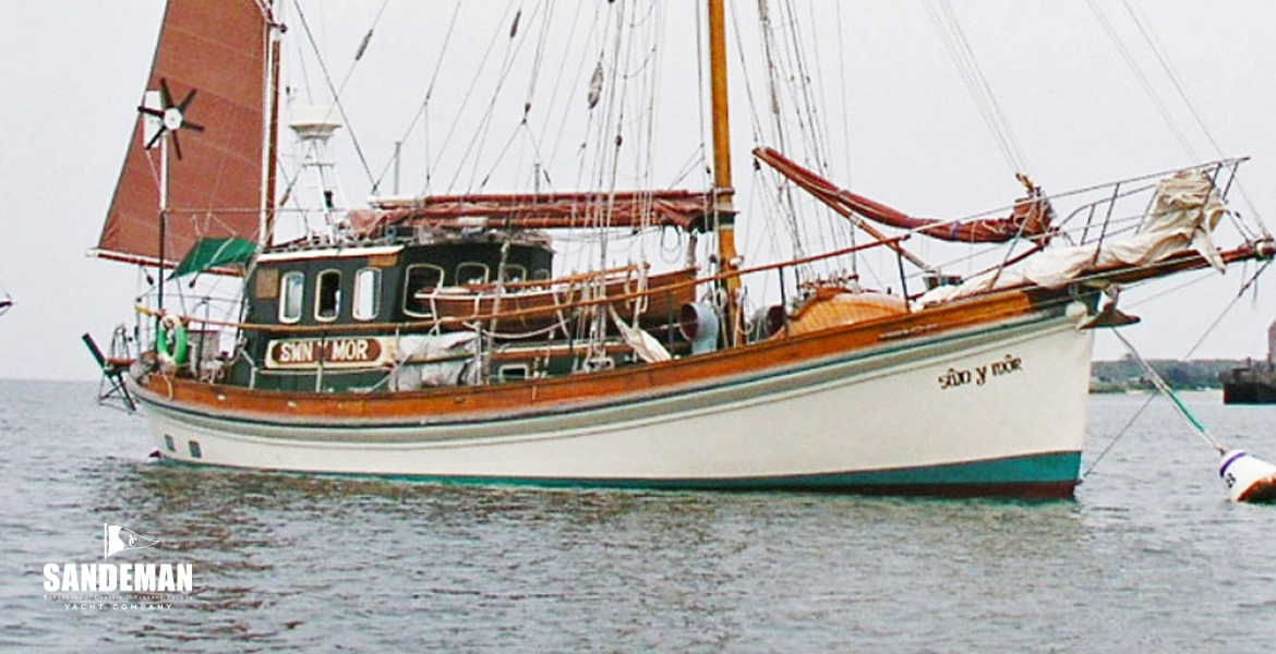 04Mooredstbdbow.jpg