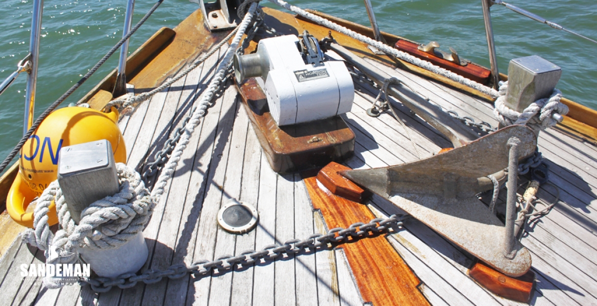 08Foredeckdetail.jpg