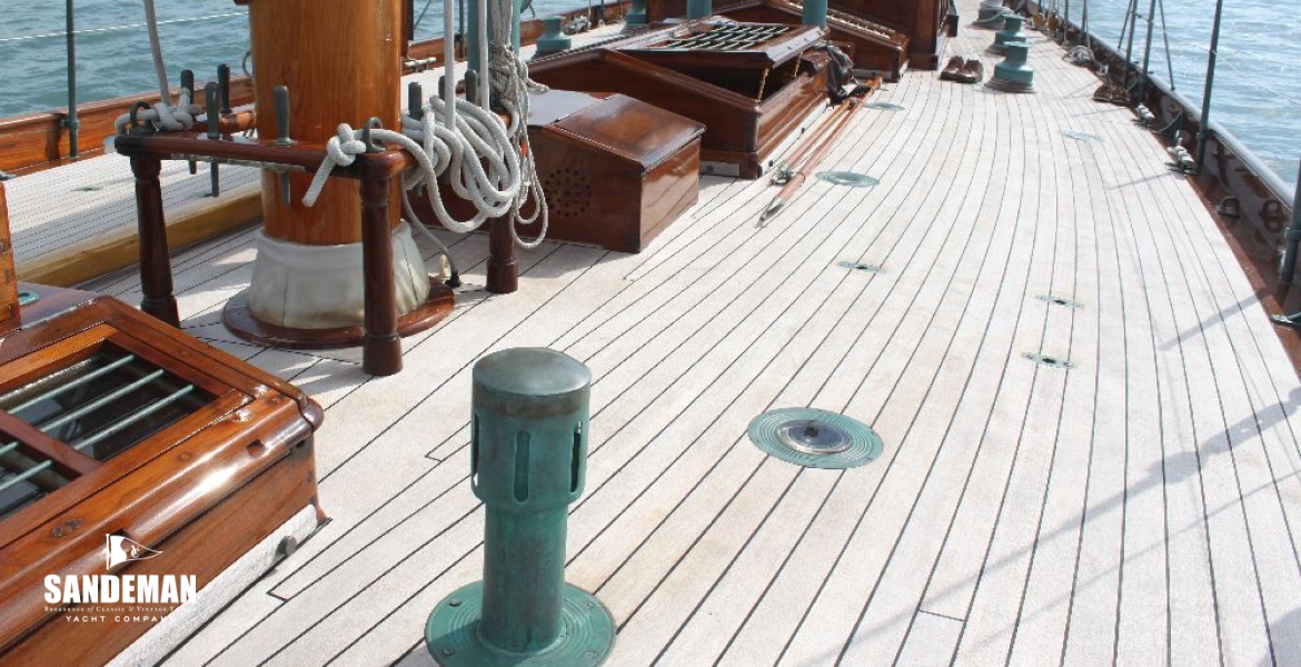 15Sidedeckvaft.jpg