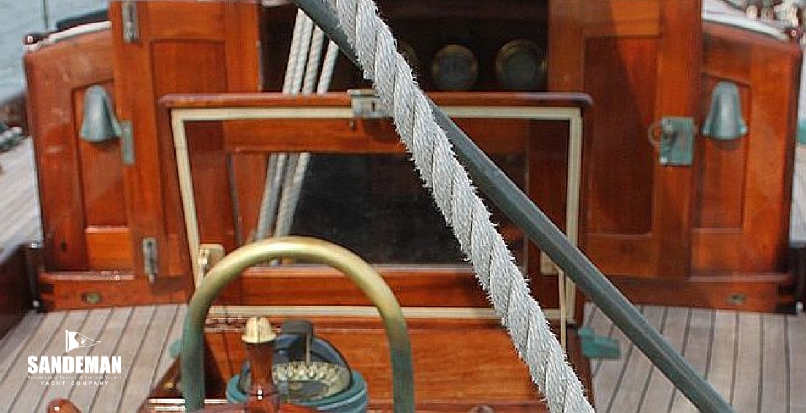 20Deckhouse.jpg