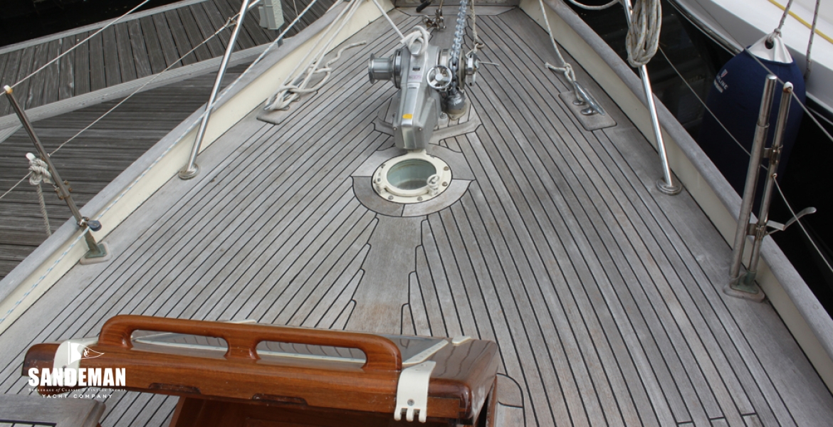 11Foredeck.jpg