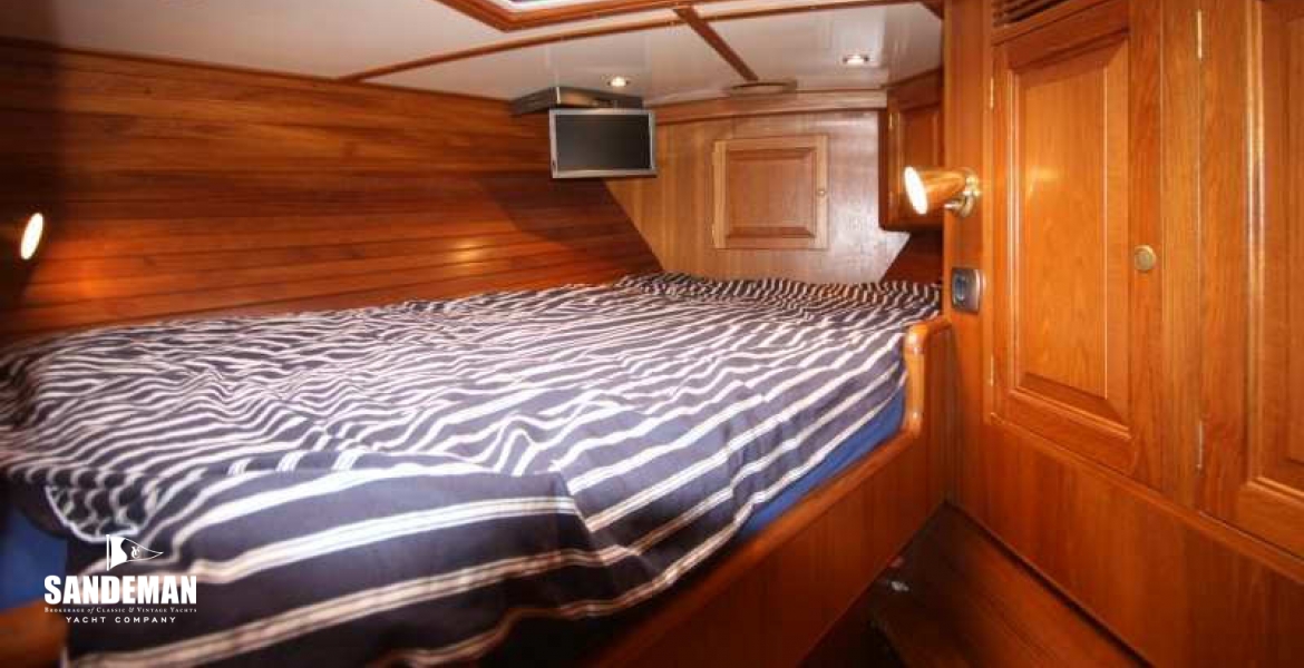 31ForwardCabin.jpg
