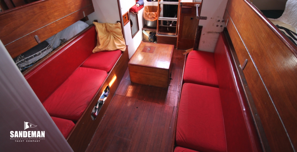 Saloon view aft