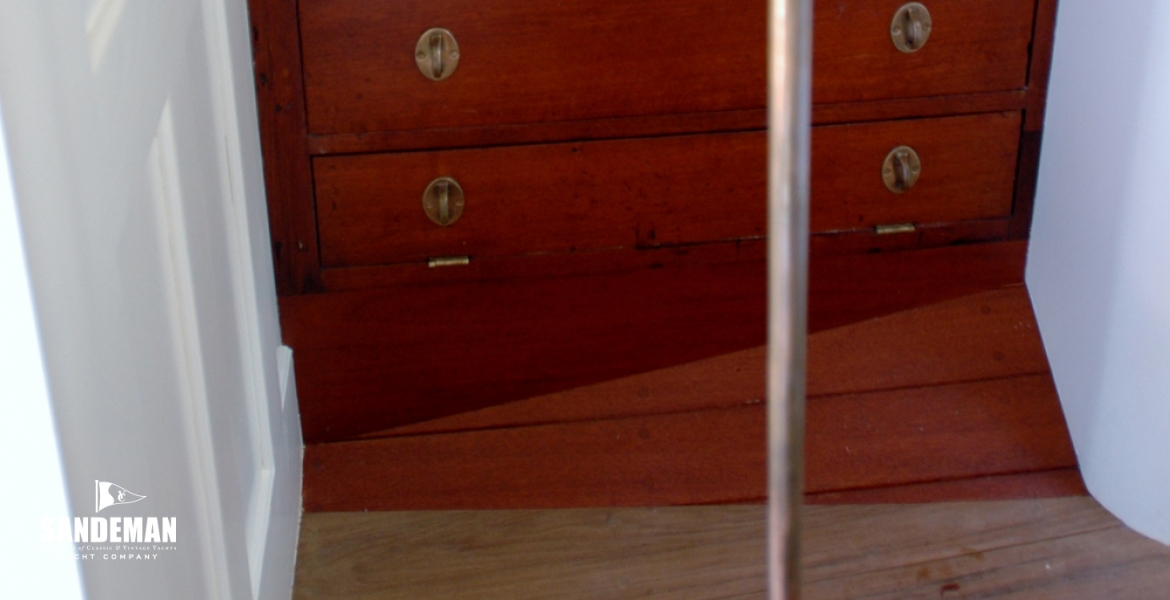 22ButternutFwdChestDrawers.jpg