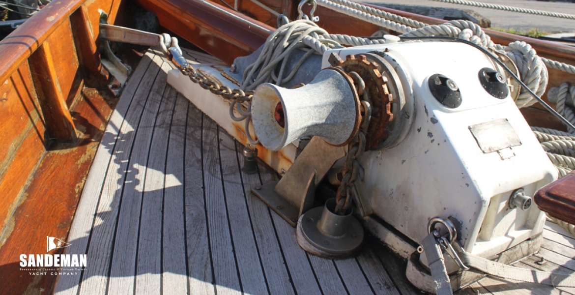 13Foredeck.jpg