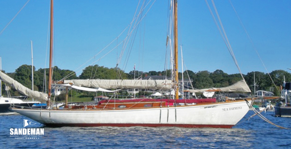 03 Moored Abeam.jpg