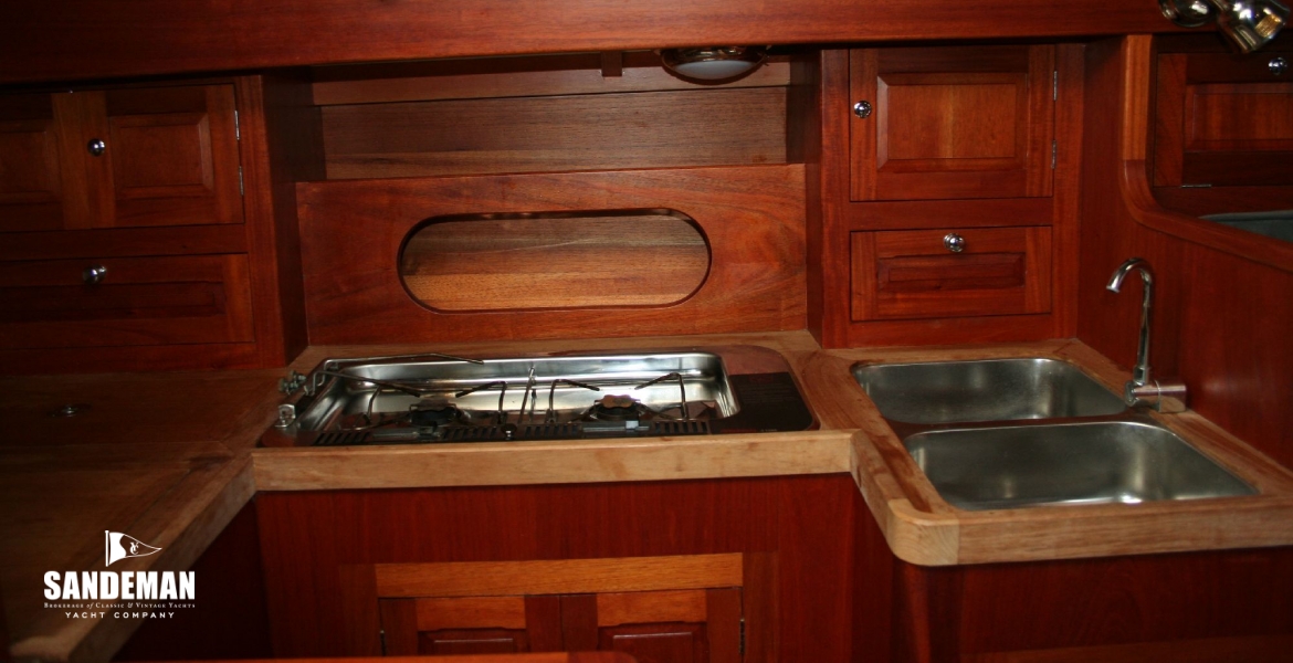 08Galley.JPG