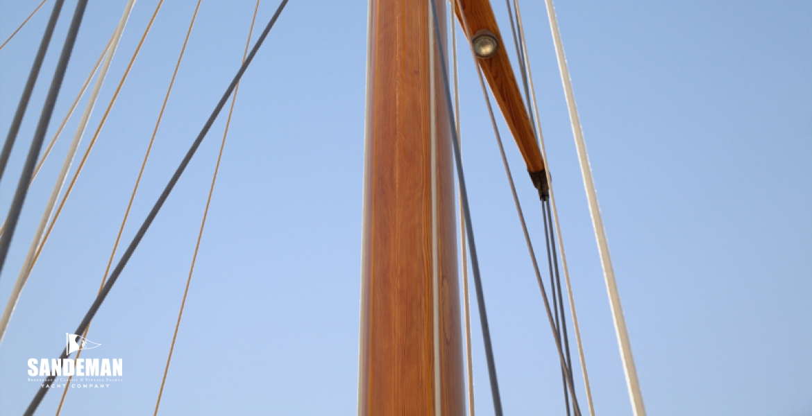 20 Up mast